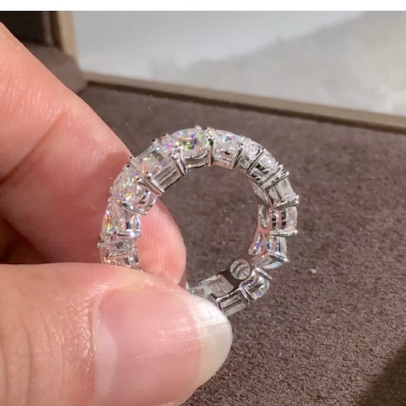 🎉Host Pick!🎉White Sapphire Eternity Band Ring - Picture 6 of 11